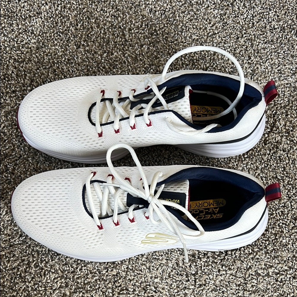 Mens Skechers White and Red Sneakers Breathable Comfort Design